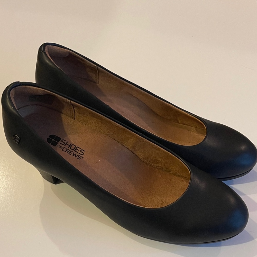 3/$30 Shoes For Crews Women's Classic Black Heels